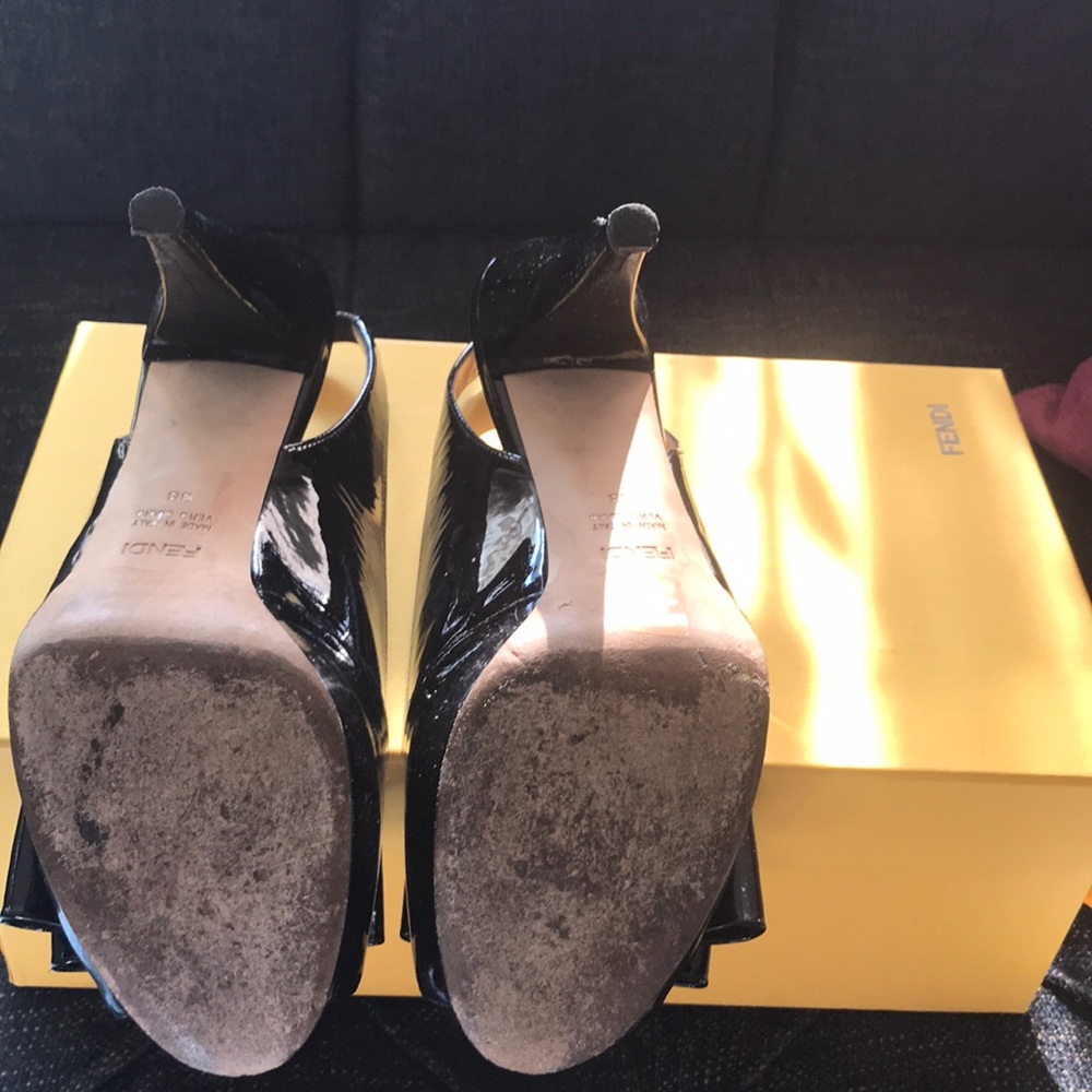 FENDI SHOES. - Picture 4 of 6
